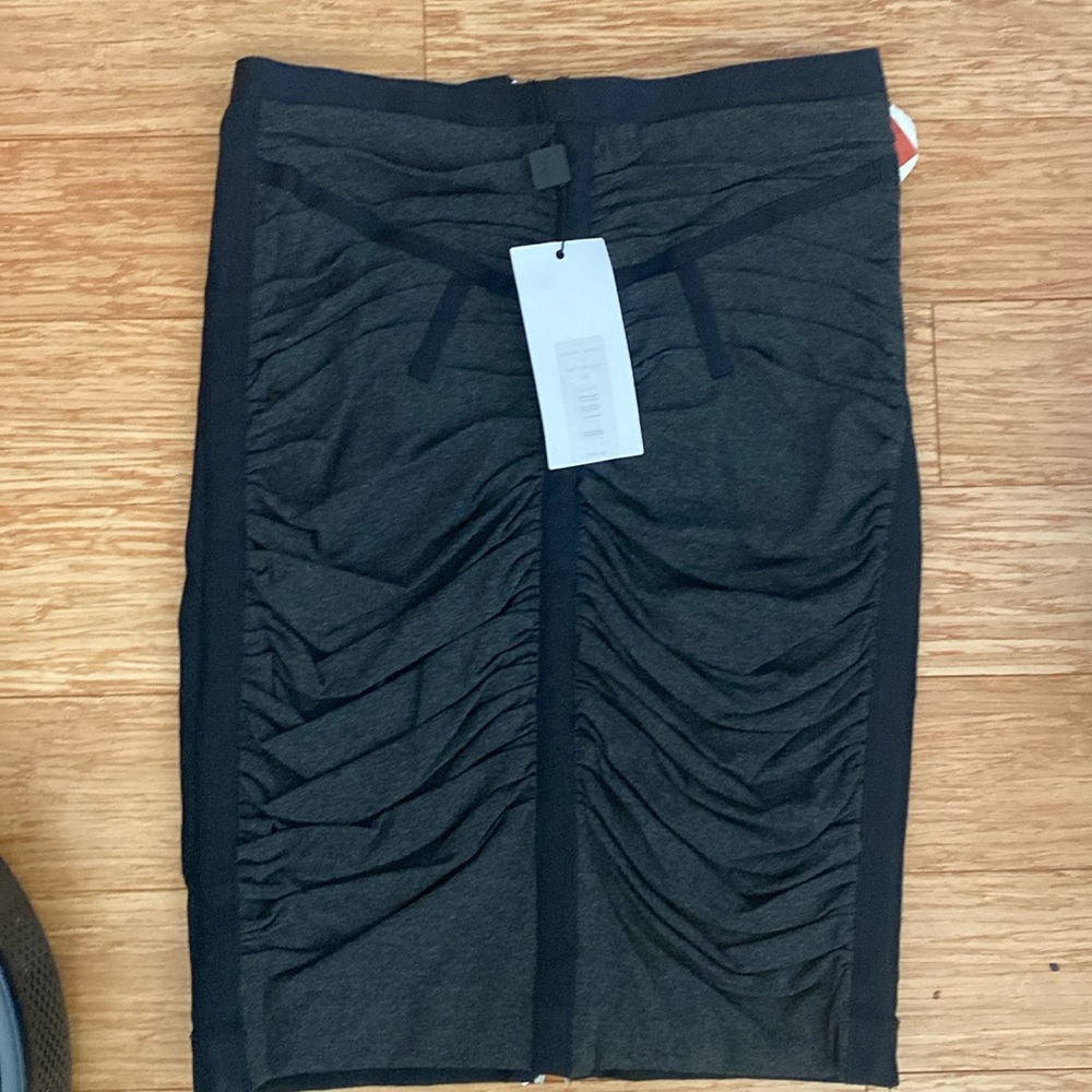 Dolce gabana skirt new with tags